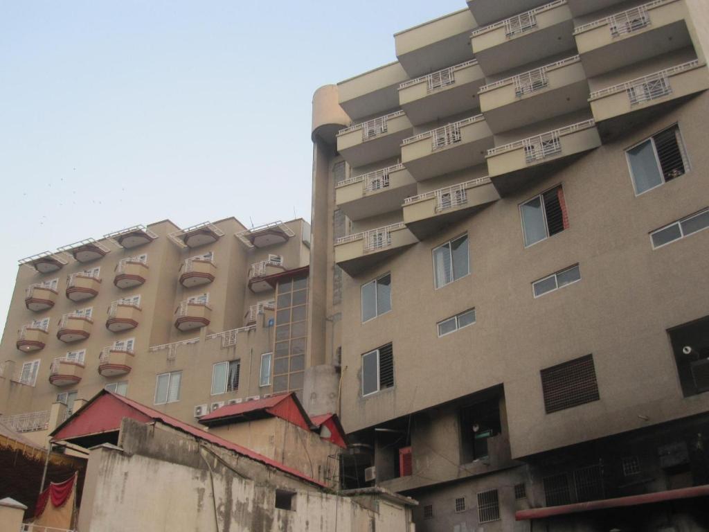 hotel-img