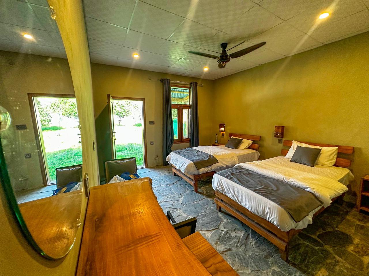 hotel-img