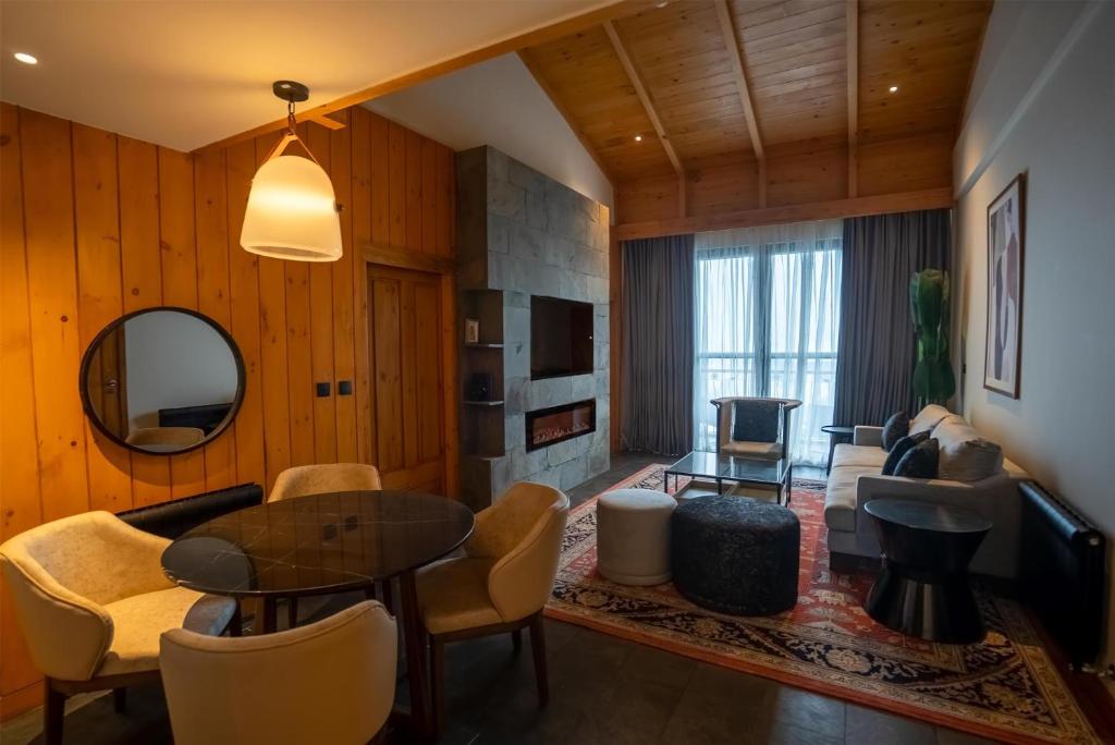 DoubleTree by Hilton Nathiagali