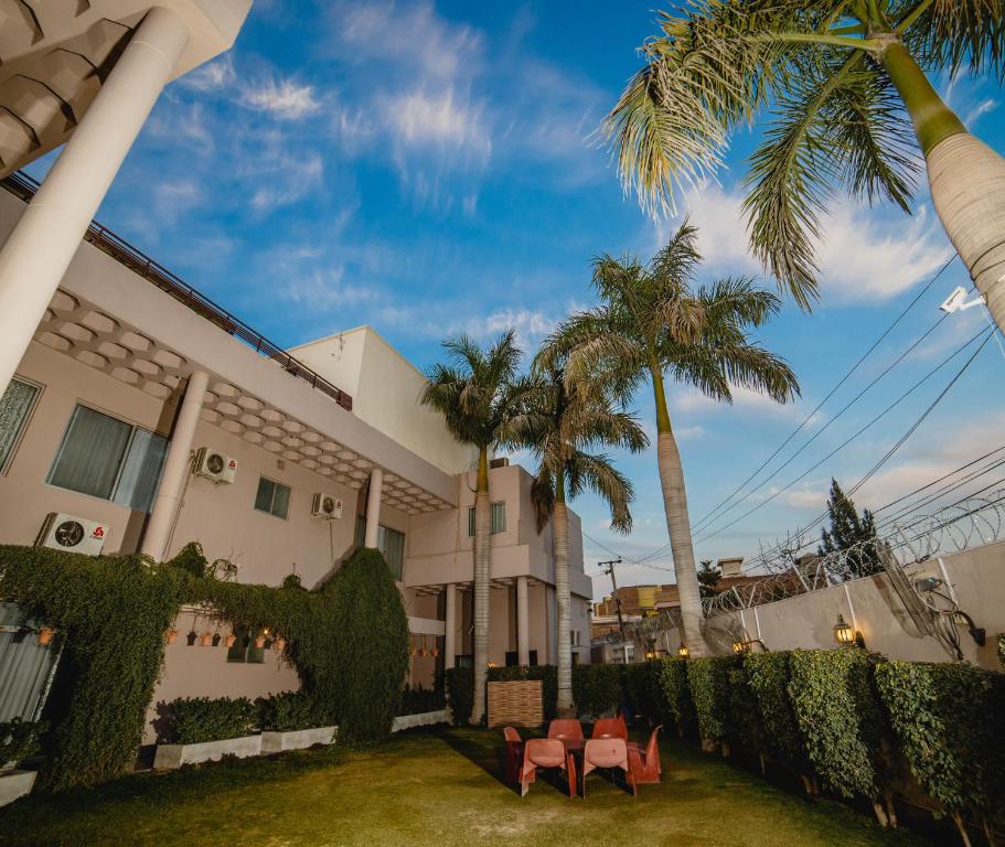 hotel-img