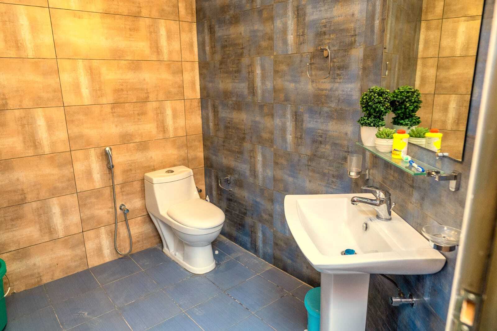 Luxurious Landing Apartments & Suites Bahria Town