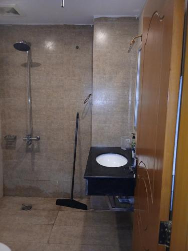 Luxurious Landing Apartments & Suites Bahria Town