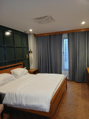 Luxurious Landing Apartments & Suites Bahria Town