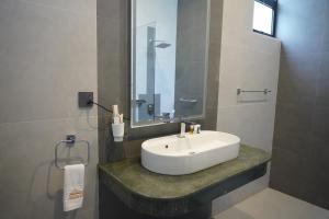 Amari Hotel & Resort