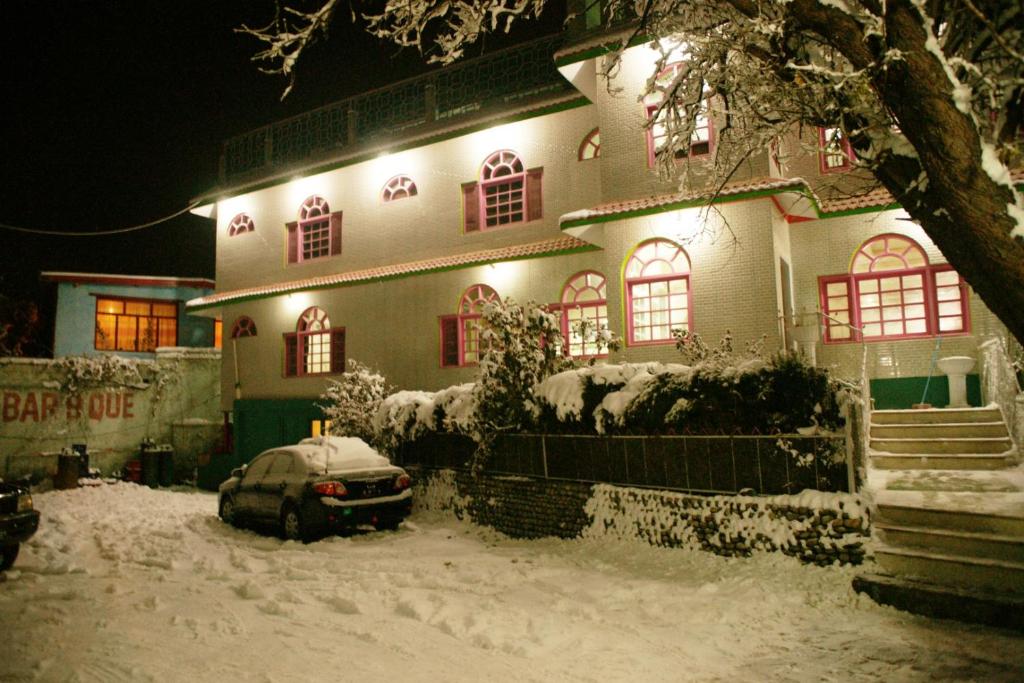 hotel-img
