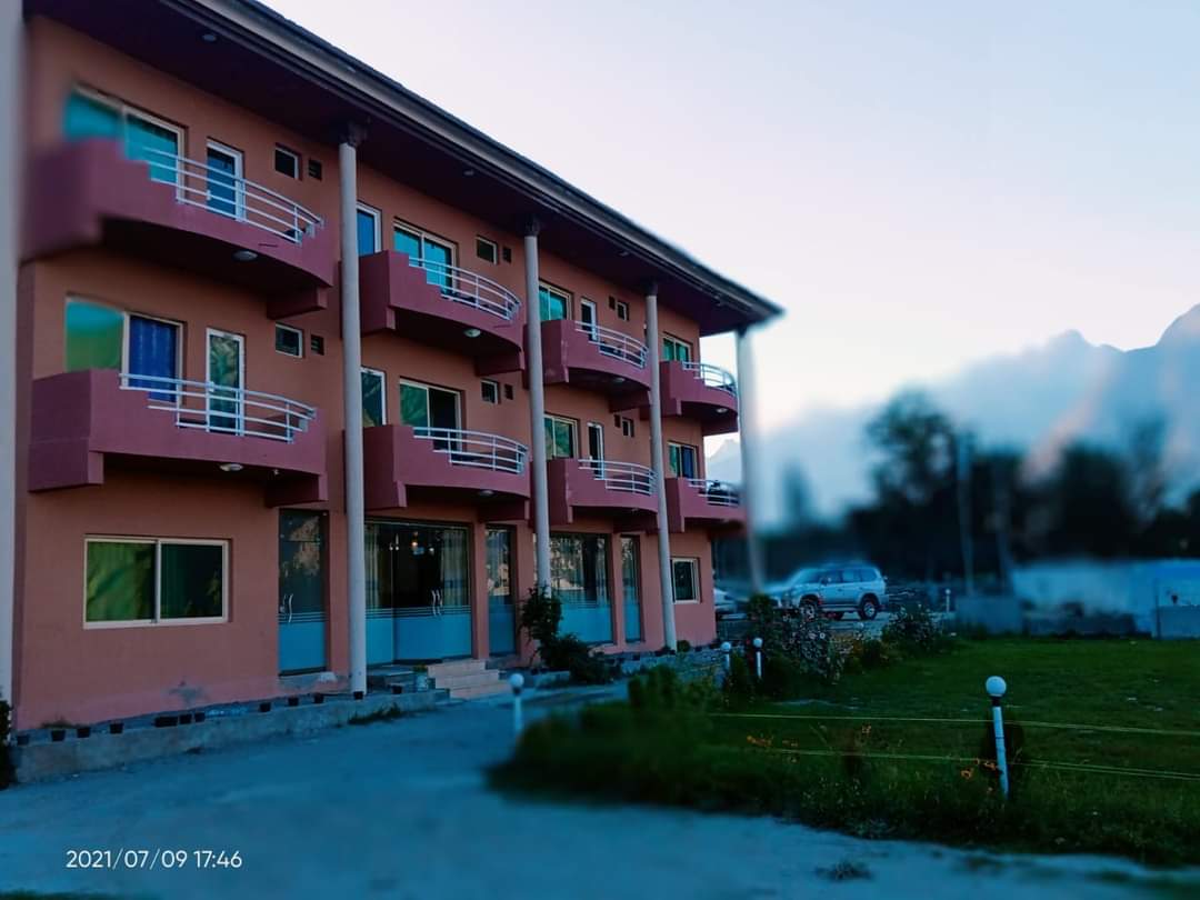 hotel-img