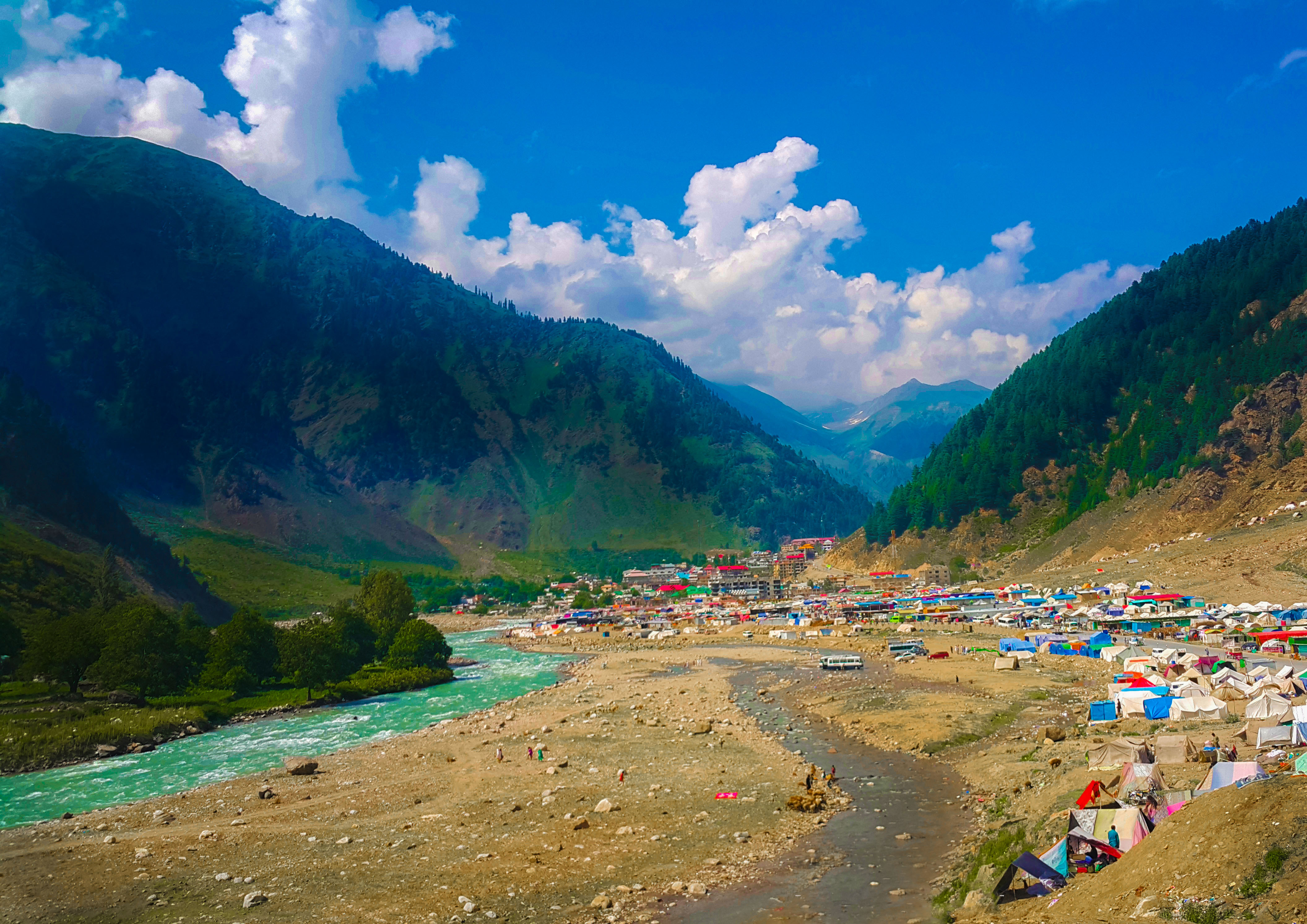 Book Hotels in Pakistan