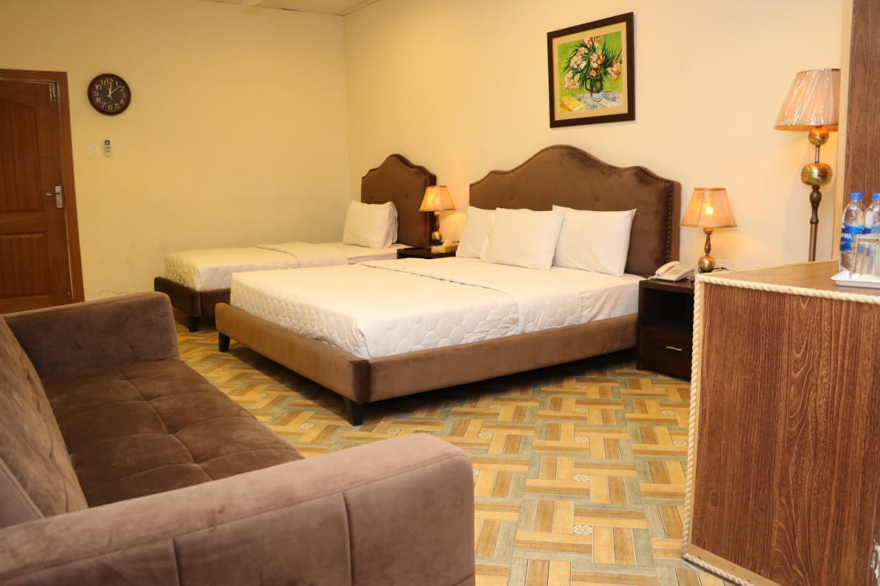 HOTEL DE MAANCHI BALAKOT