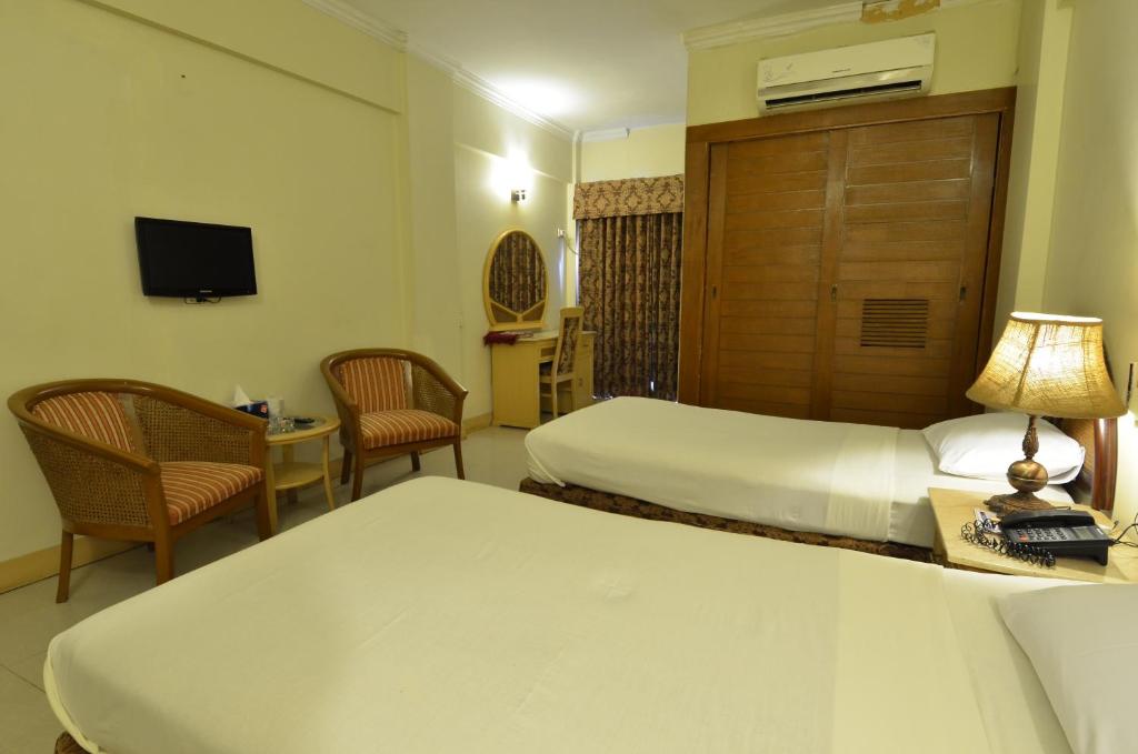 Pak Continental Hotel