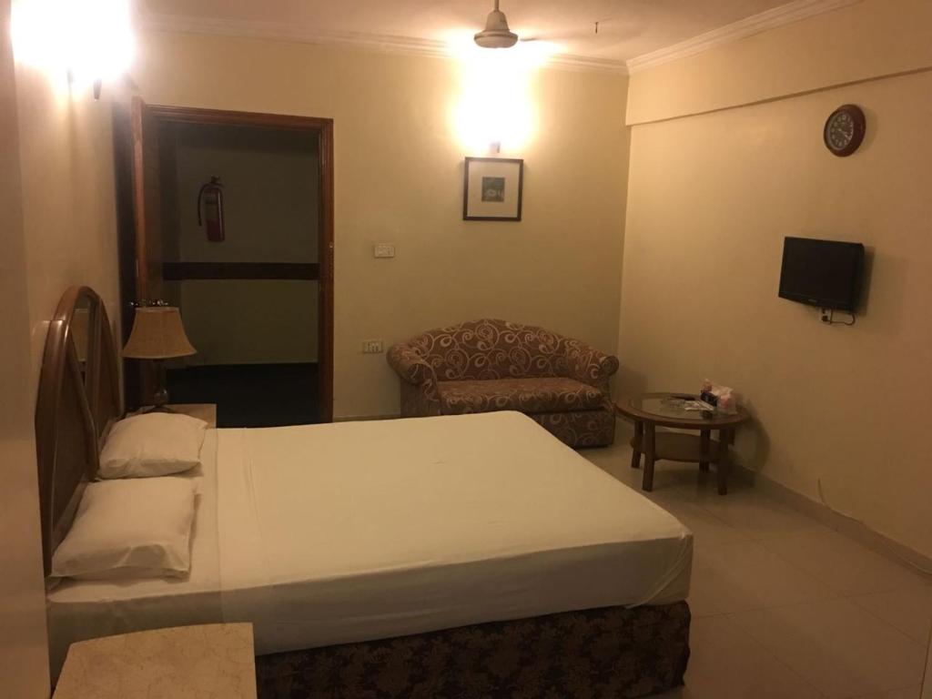 Pak Continental Hotel
