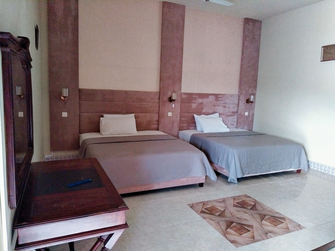 Shelton Guest House Bannu