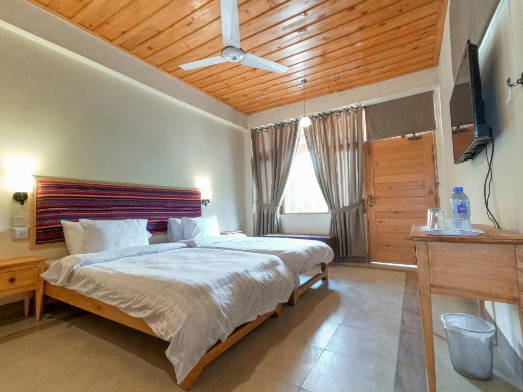Roomy Hindukush Serai