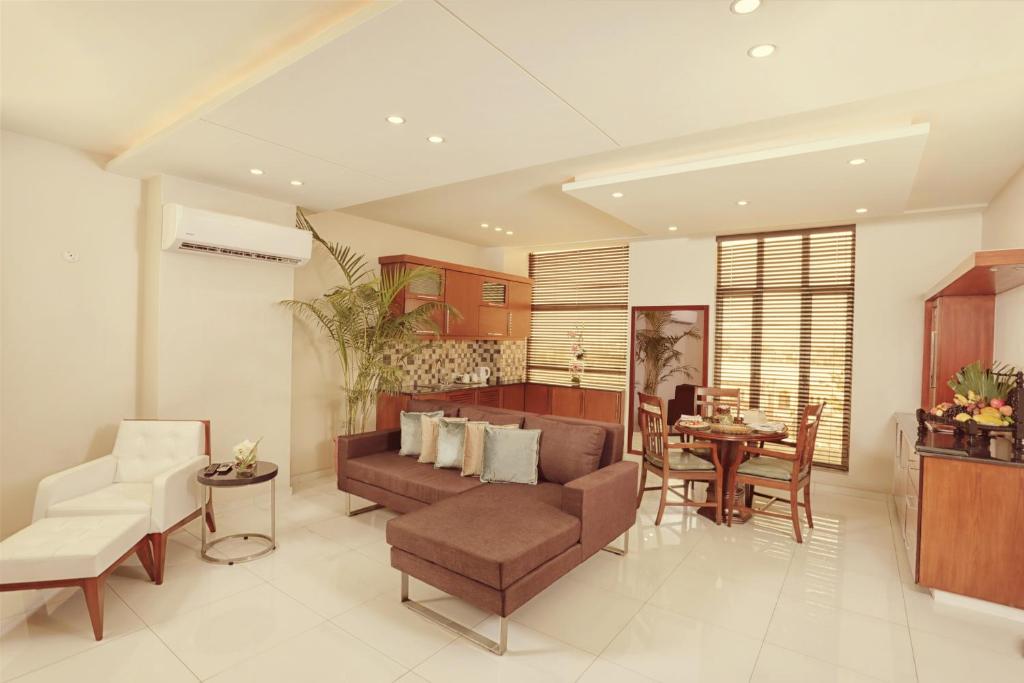 Avari Xpress Kohinoor