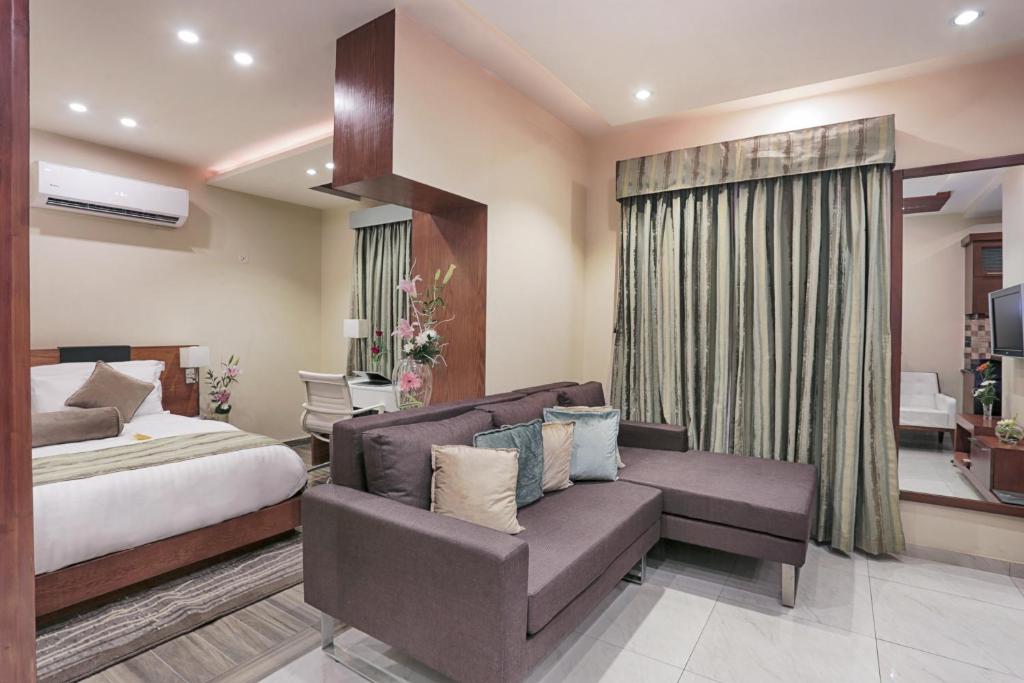 Avari Xpress Kohinoor