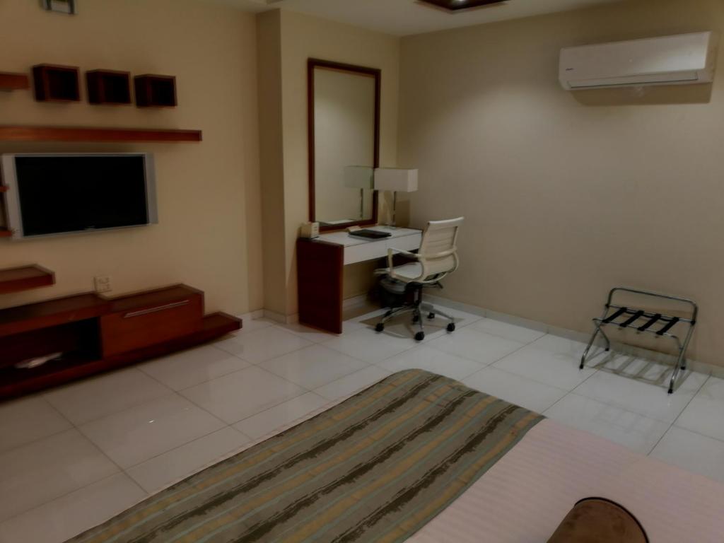 Avari Xpress Kohinoor