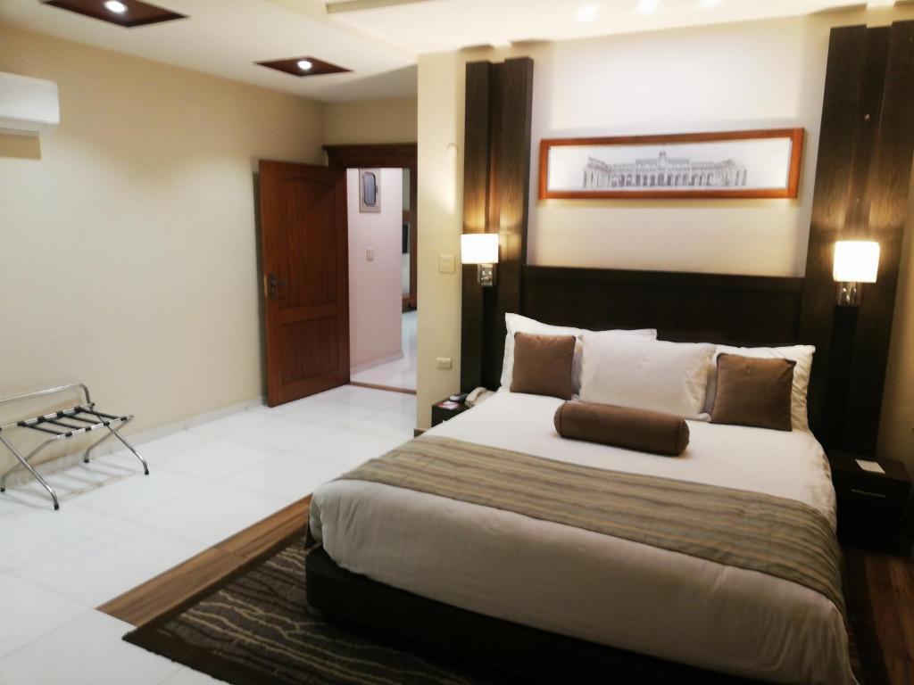 Avari Xpress Kohinoor