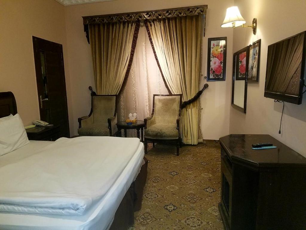 HOTEL THE ONE