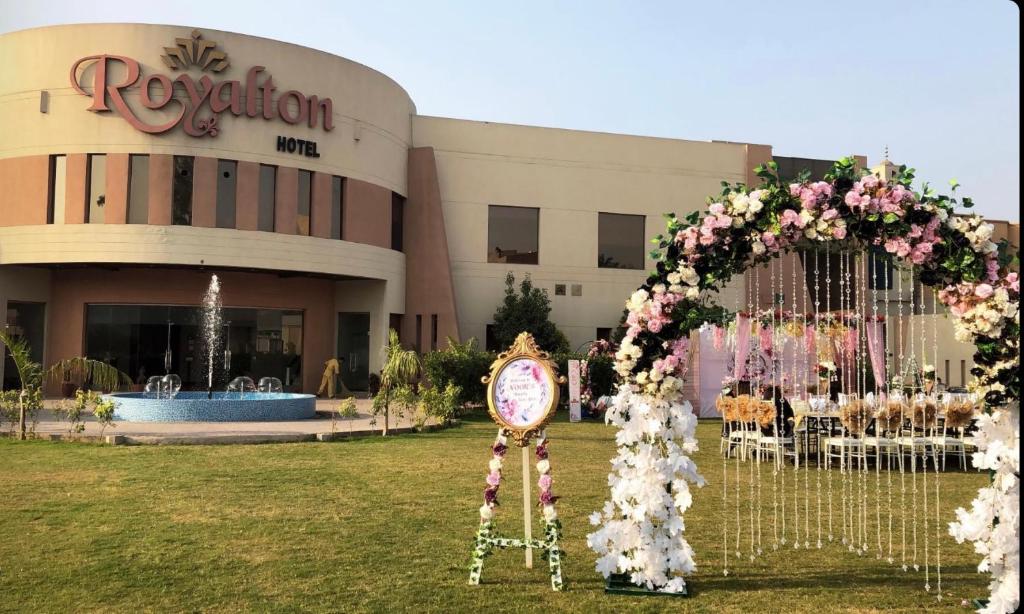 ROYALTON HOTEL FAISALABAD