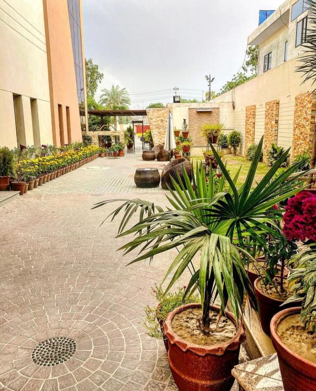 ROYALTON HOTEL FAISALABAD