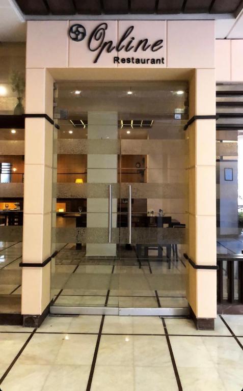 ROYALTON HOTEL FAISALABAD