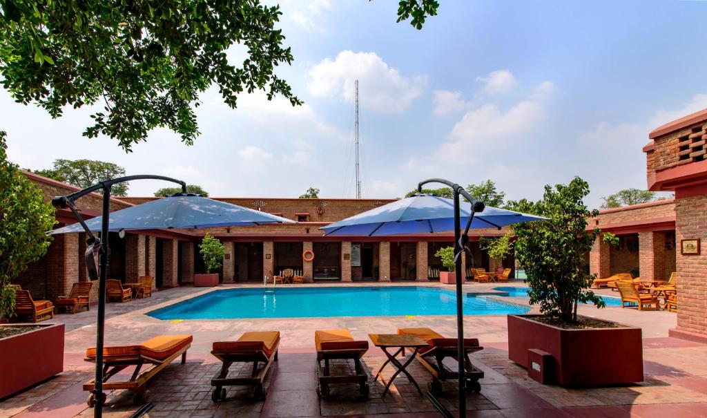 Serena Hotel