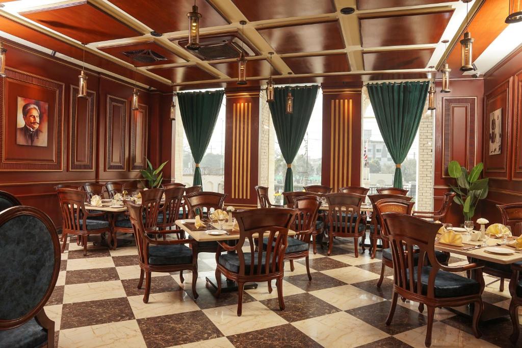Falettis Grand Hotel Gujranwala