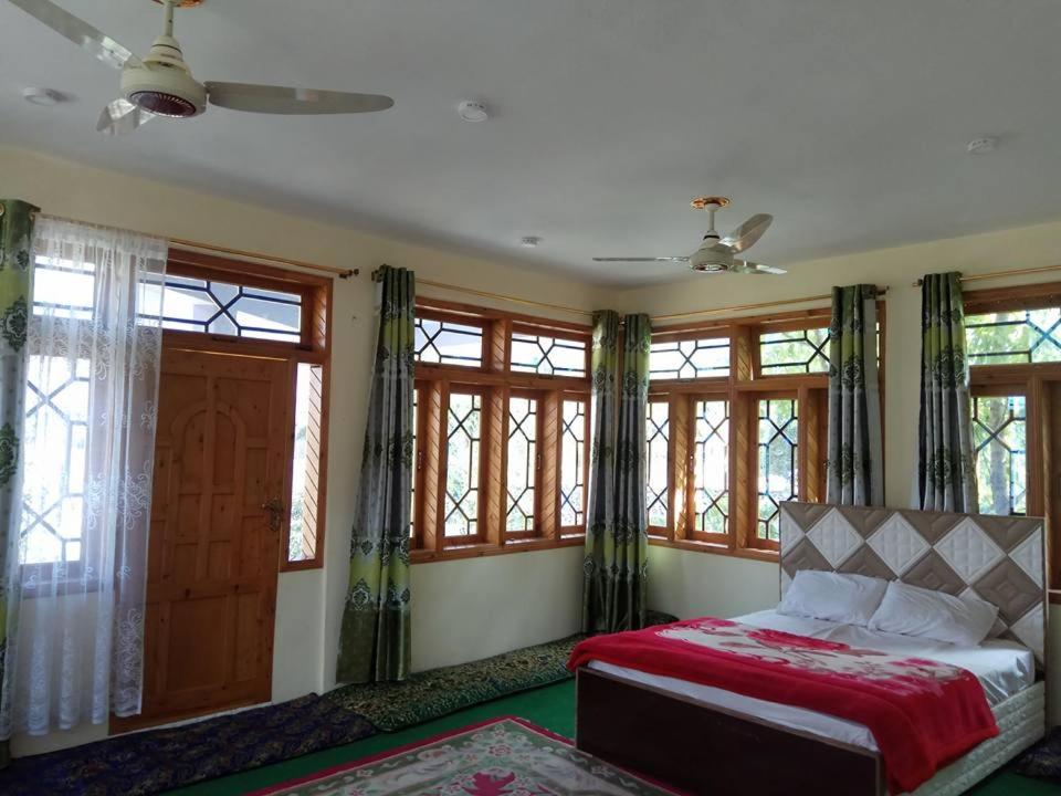 Hikal Guest House