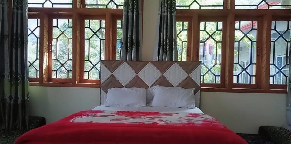Hikal Guest House