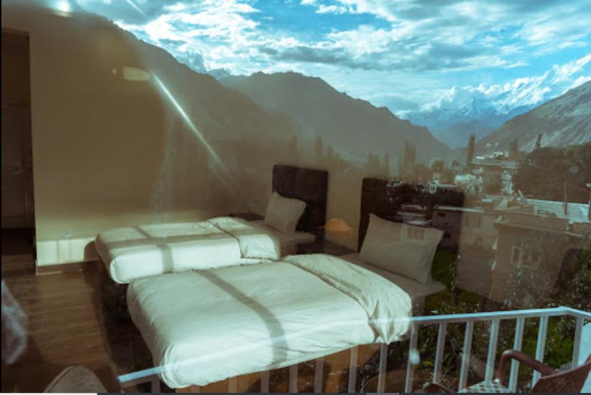 Hilltop Hotel Hunza