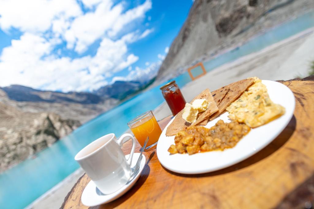 Luxus Hunza Attabad Lake Resort