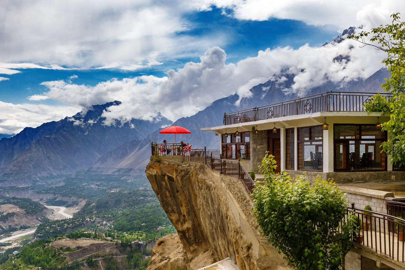Roomy Vintage Hunza