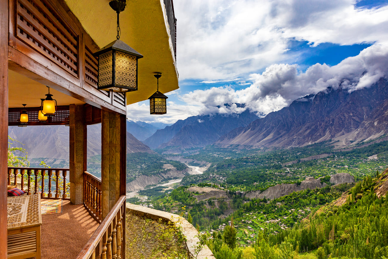Roomy Vintage Hunza