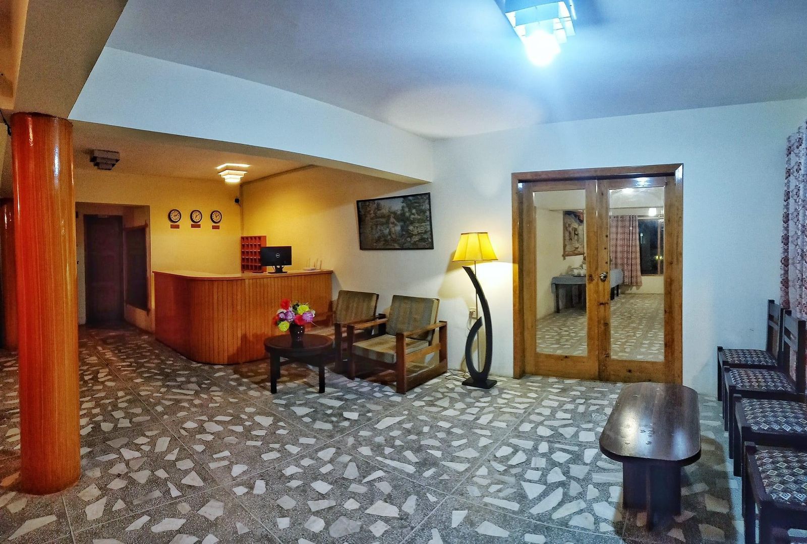 White Apricot Lodge