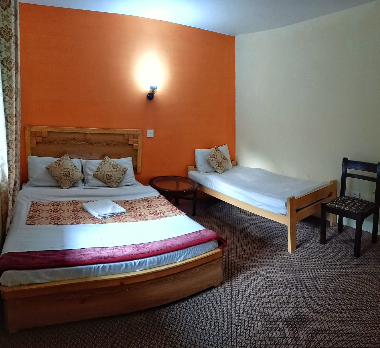 White Apricot Lodge