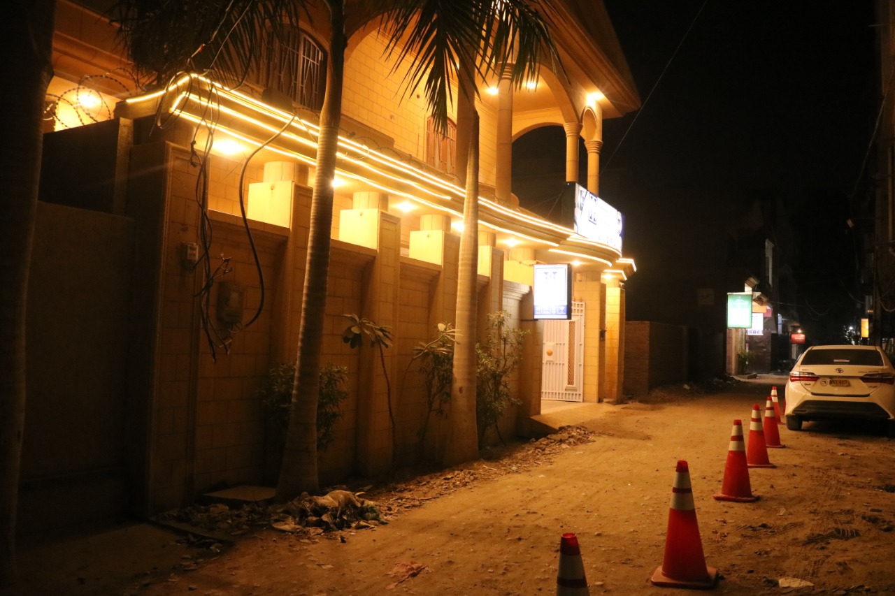Imperial Inn Hotel