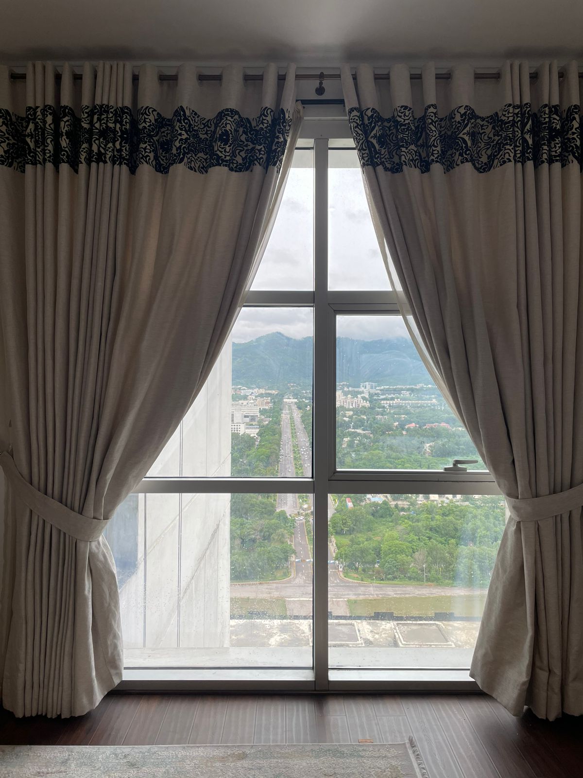 4 Bedroom Private Apartments