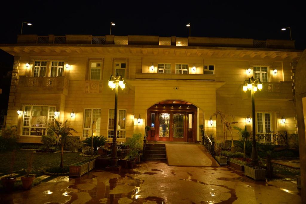Bella Hotel