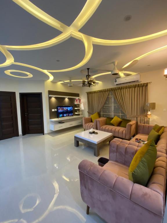Continental Boutique House