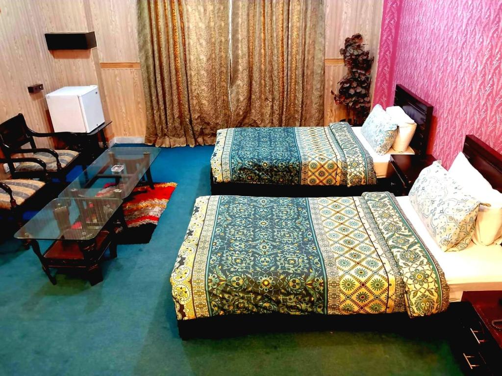 Divine Hotel DHA