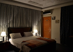 Explorers Lounge