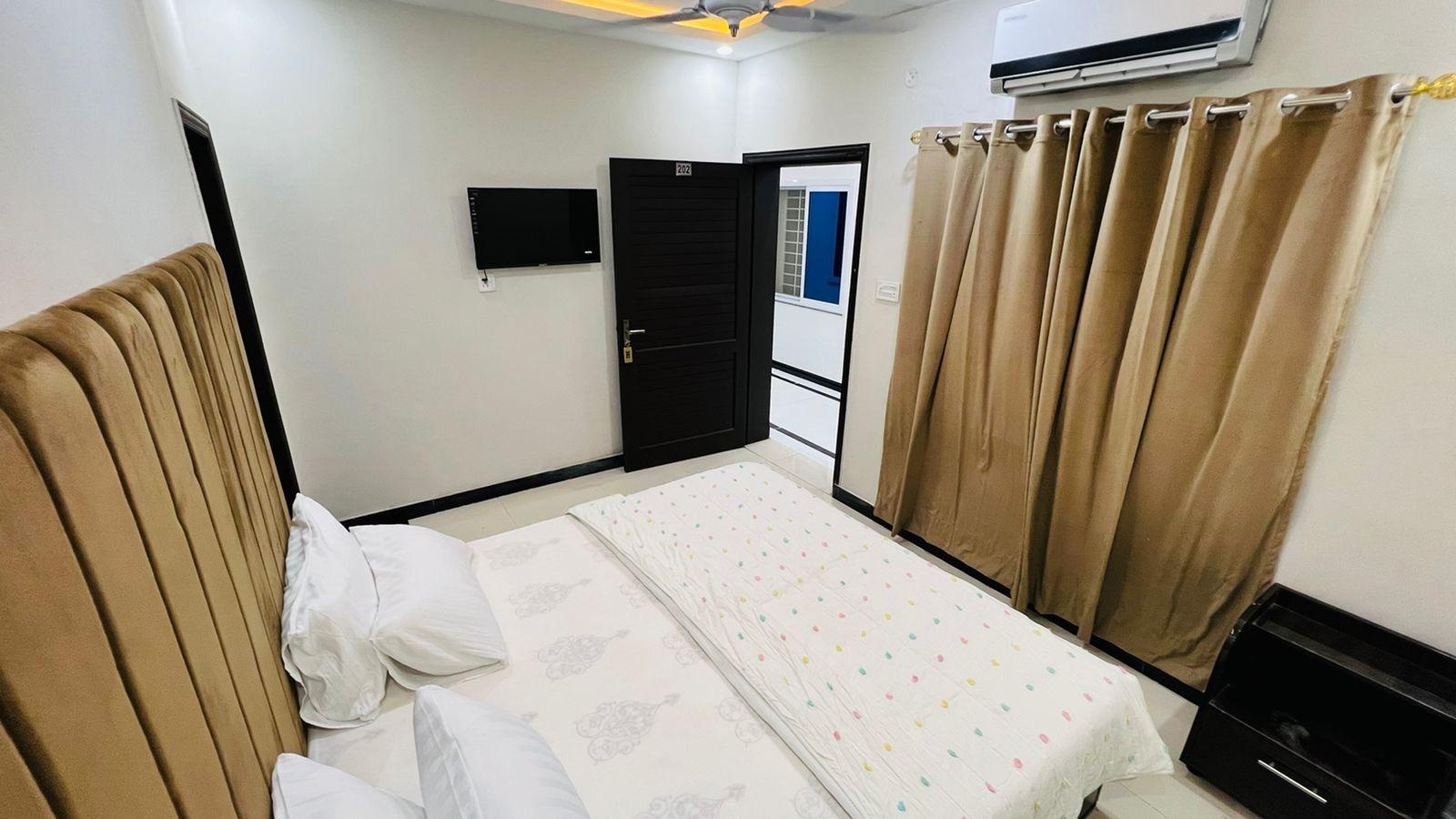 HOTEL 11 Islamabad