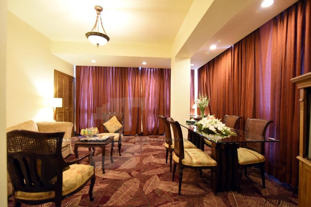 Hotel Crown Plaza