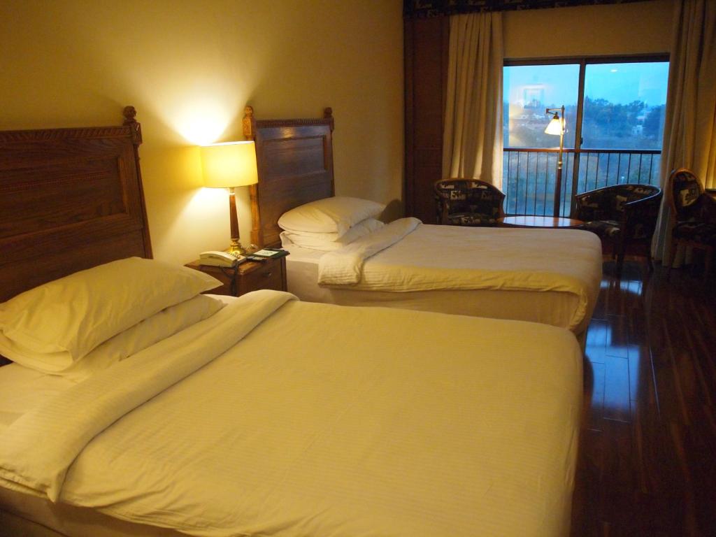 Hotel Crown Plaza