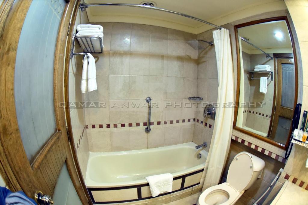 Hotel Crown Plaza