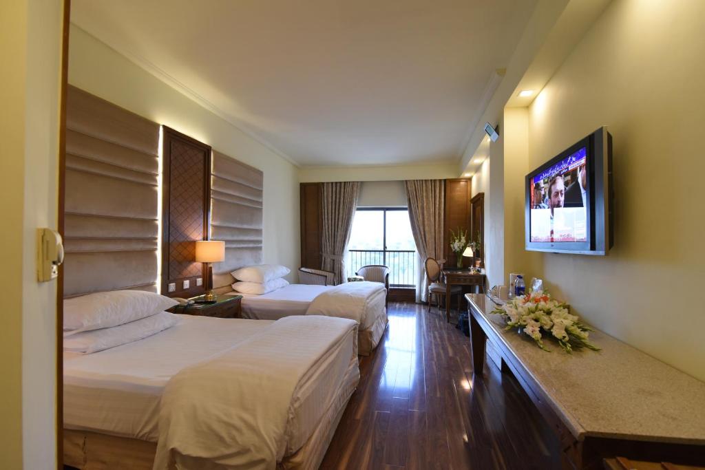 Hotel Crown Plaza