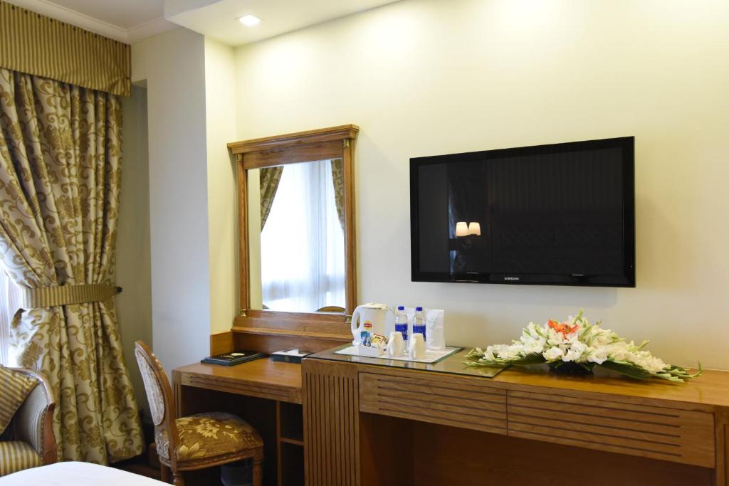 Hotel Crown Plaza