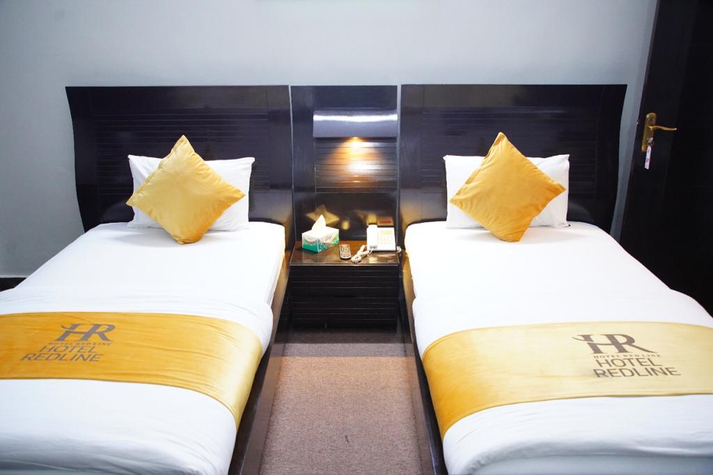 Hotel Red Line