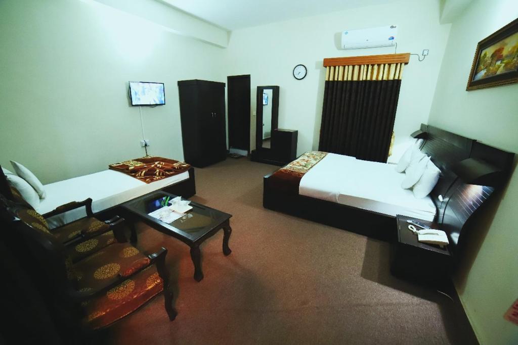 Hotel Red Line