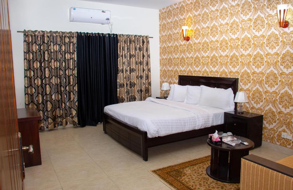 Livin Hub Guest House Islamabad