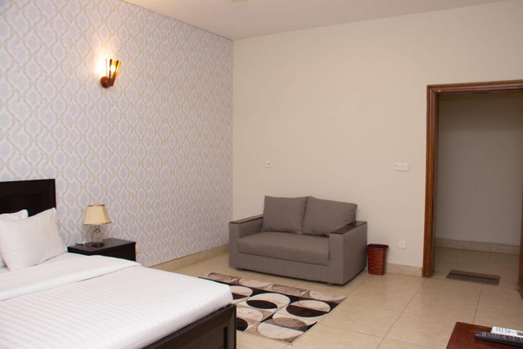 Livin Hub Guest House Islamabad
